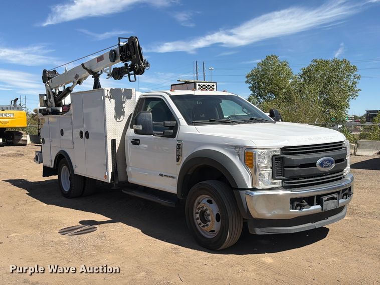 image for item ED0207 2017 Ford F550 Super Duty utility / service truck