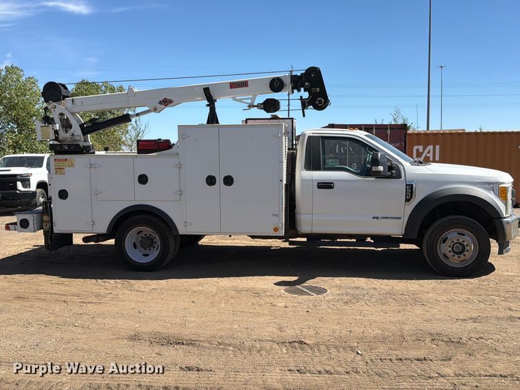 image for item ED0207 2017 Ford F550 Super Duty utility / service truck