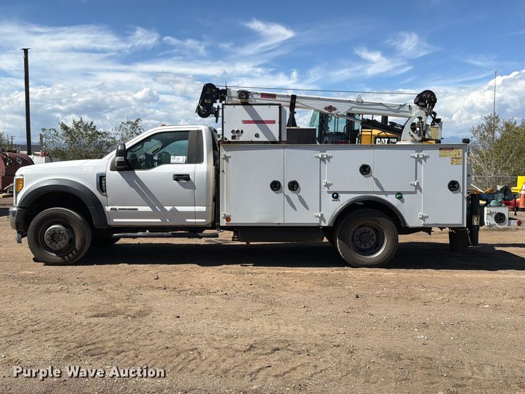 image for item ED0207 2017 Ford F550 Super Duty utility / service truck