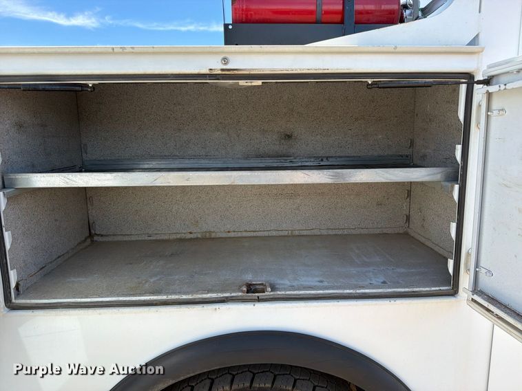 image for item ED0207 2017 Ford F550 Super Duty utility / service truck