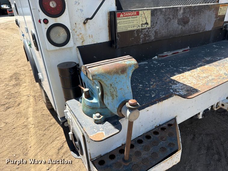 image for item ED0207 2017 Ford F550 Super Duty utility / service truck