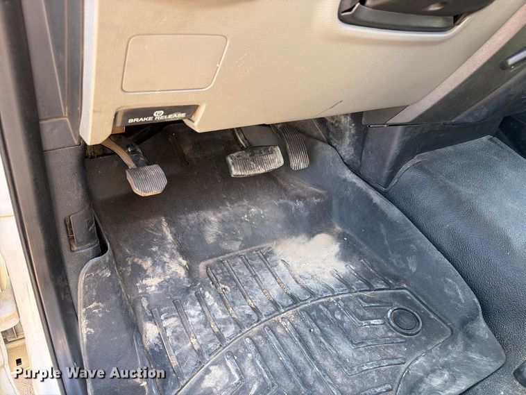 image for item ED0207 2017 Ford F550 Super Duty utility / service truck