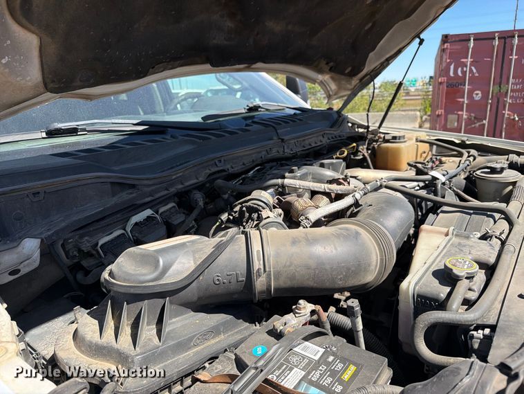 image for item ED0207 2017 Ford F550 Super Duty utility / service truck
