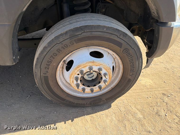 image for item ED0207 2017 Ford F550 Super Duty utility / service truck