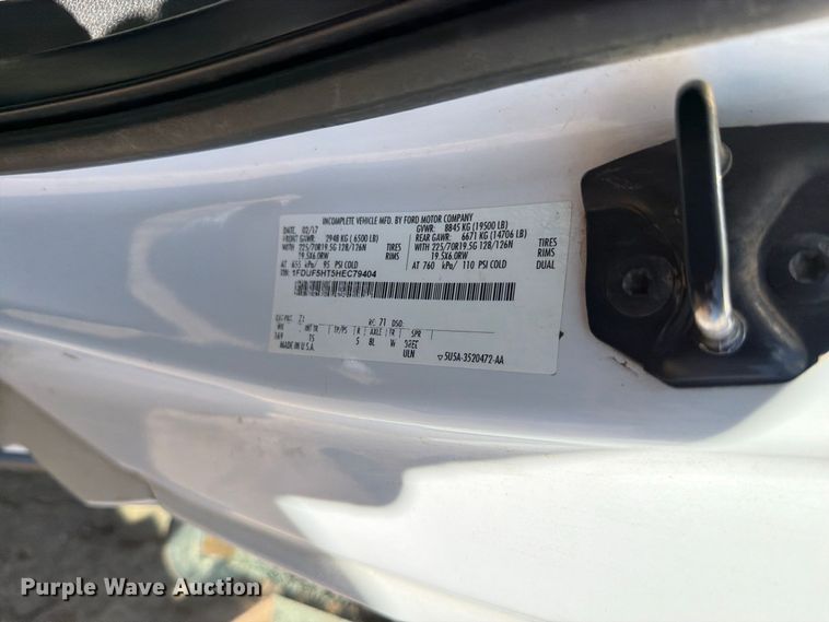 image for item ED0207 2017 Ford F550 Super Duty utility / service truck