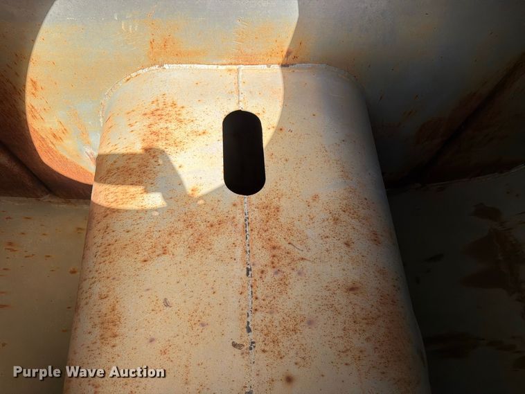 image for item ED0208 2015 Caterpillar 730C water wagon