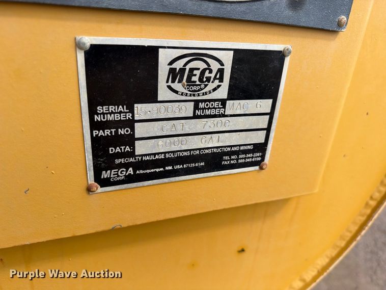 image for item ED0208 2015 Caterpillar 730C water wagon