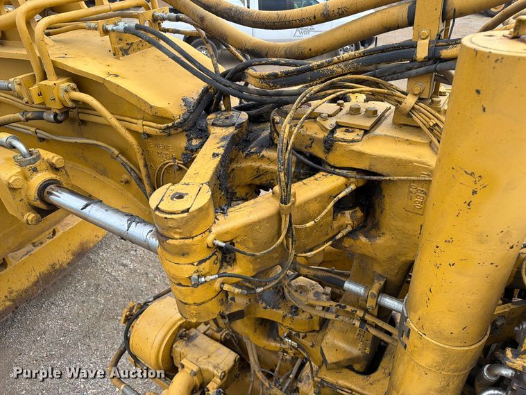 image for item ED0212 2012 Caterpillar 627G conventional scraper 