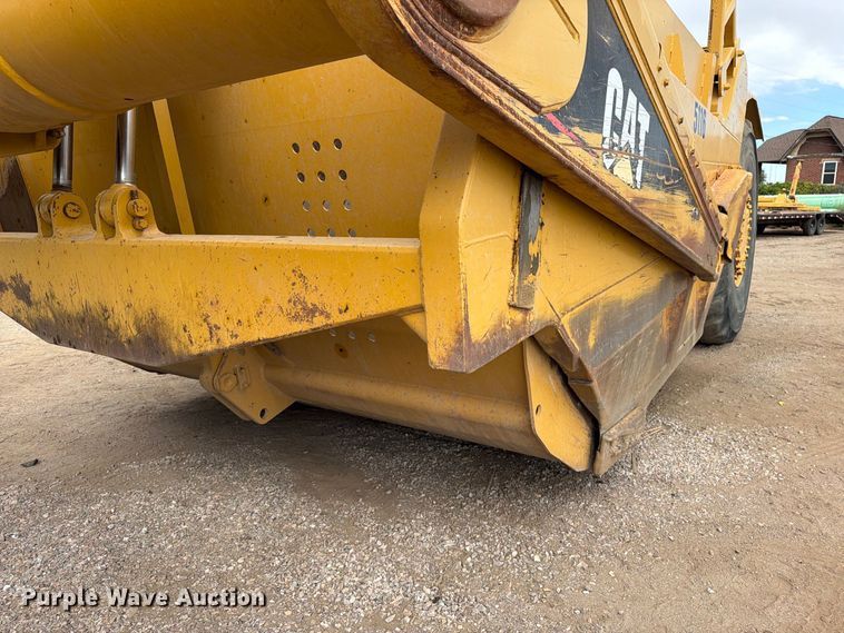 image for item ED0212 2012 Caterpillar 627G conventional scraper 