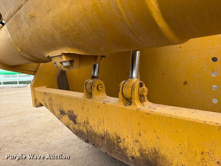 image for item ED0212 2012 Caterpillar 627G conventional scraper 