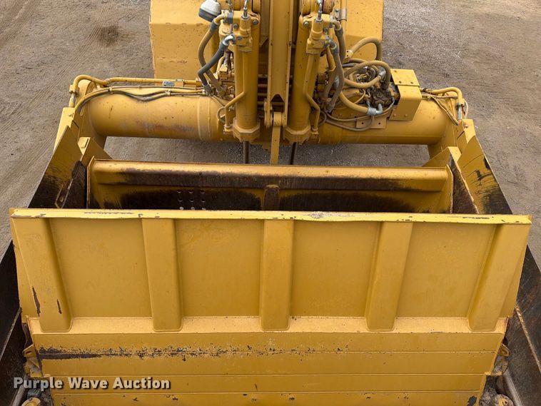 image for item ED0212 2012 Caterpillar 627G conventional scraper 