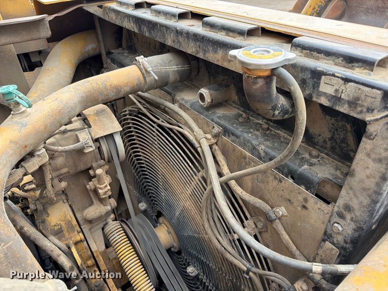 image for item ED0212 2012 Caterpillar 627G conventional scraper 