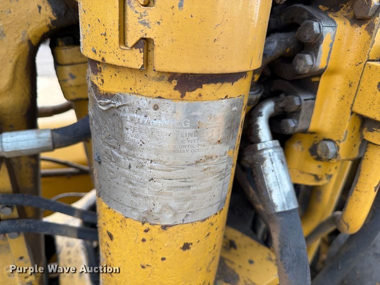 image for item ED0213 2012 Caterpillar 627G conventional scraper 