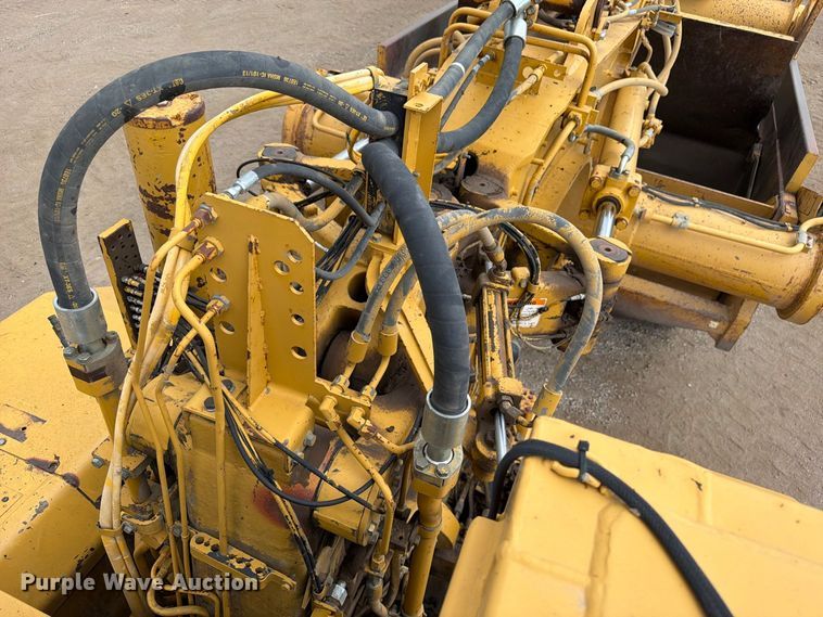 image for item ED0213 2012 Caterpillar 627G conventional scraper 