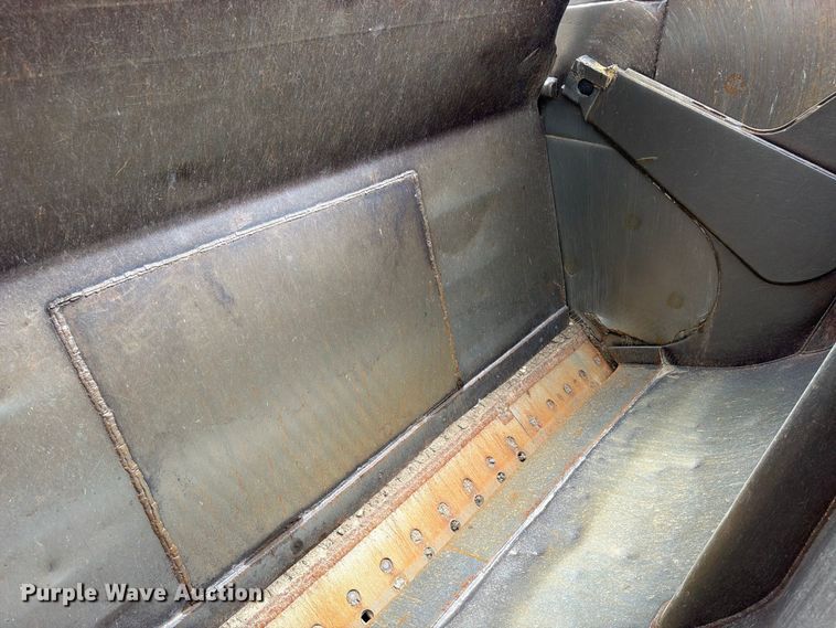 image for item ED0213 2012 Caterpillar 627G conventional scraper 