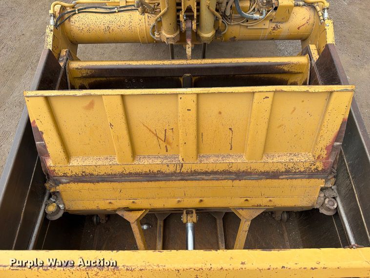 image for item ED0213 2012 Caterpillar 627G conventional scraper 