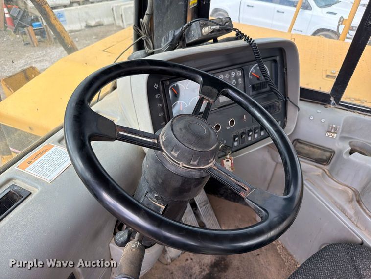 image for item ED0213 2012 Caterpillar 627G conventional scraper 