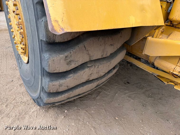 image for item ED0213 2012 Caterpillar 627G conventional scraper 