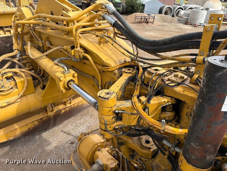 image for item ED0214 2006 Caterpillar 627G conventional scraper 