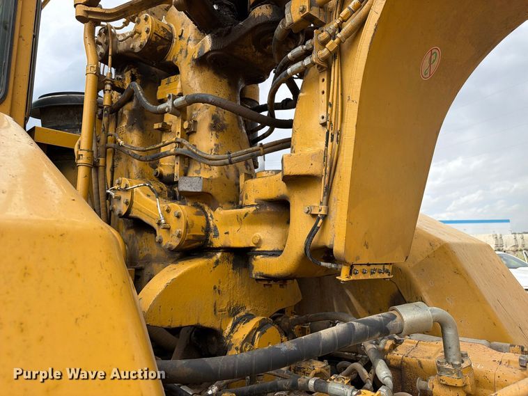 image for item ED0214 2006 Caterpillar 627G conventional scraper 