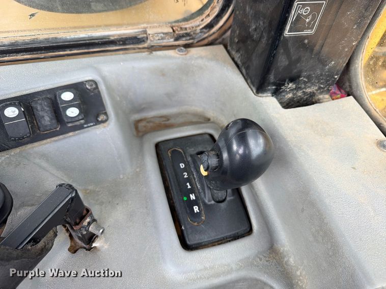 image for item ED0214 2006 Caterpillar 627G conventional scraper 