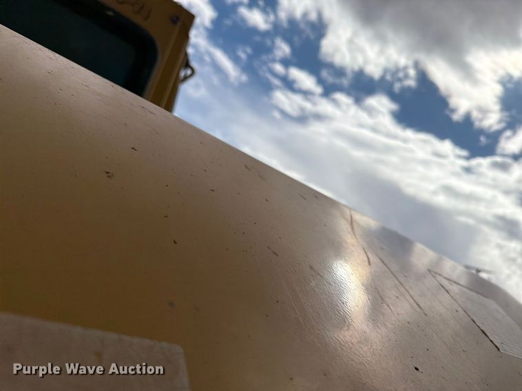 image for item ED0214 2006 Caterpillar 627G conventional scraper 