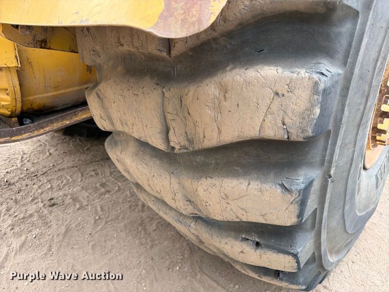 image for item ED0214 2006 Caterpillar 627G conventional scraper 