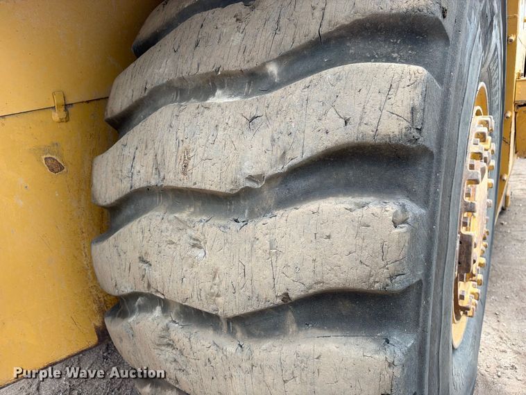 image for item ED0214 2006 Caterpillar 627G conventional scraper 