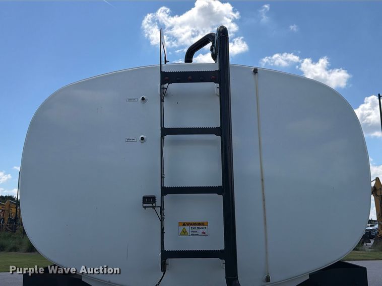 image for item EF1349 2025 Peterbilt 548 water truck