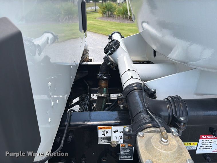 image for item EF1349 2025 Peterbilt 548 water truck