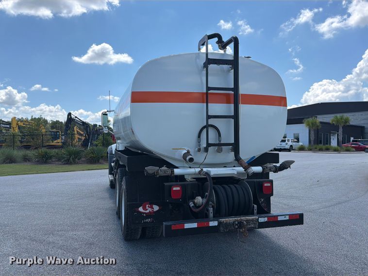 image for item EF1350 2020 Mack Granite water truck