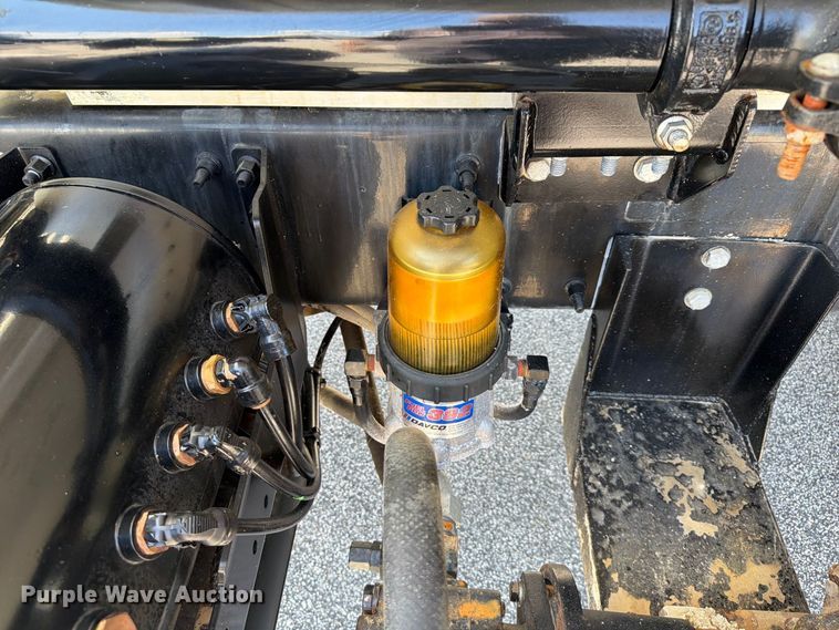 image for item EF1350 2020 Mack Granite water truck