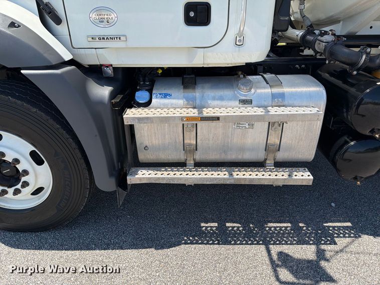 image for item EF1350 2020 Mack Granite water truck