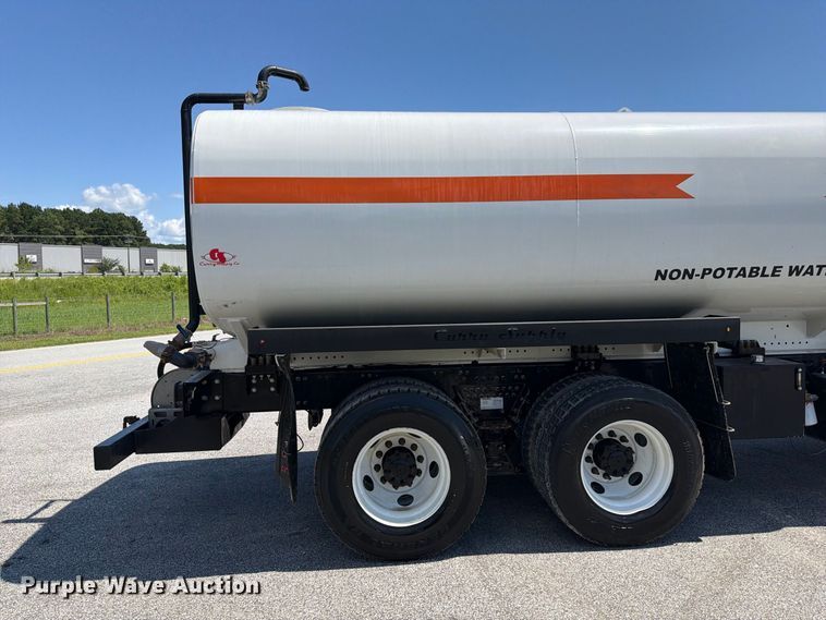 image for item EF1350 2020 Mack Granite water truck