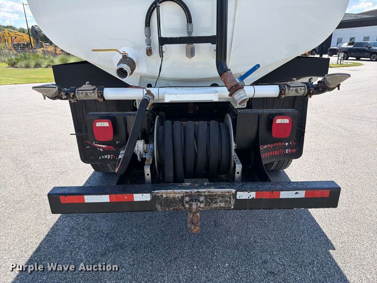 image for item EF1350 2020 Mack Granite water truck