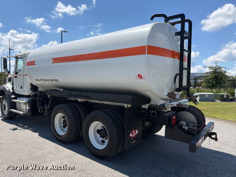 image for item EF1350 2020 Mack Granite water truck