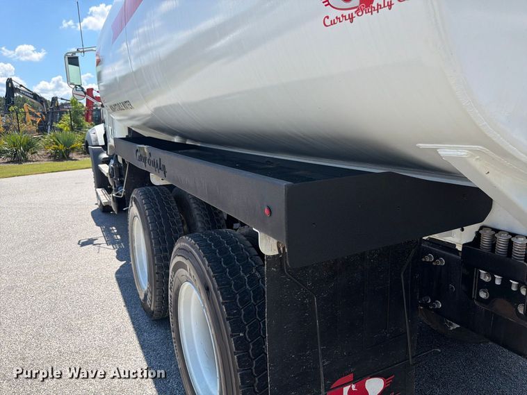image for item EF1350 2020 Mack Granite water truck