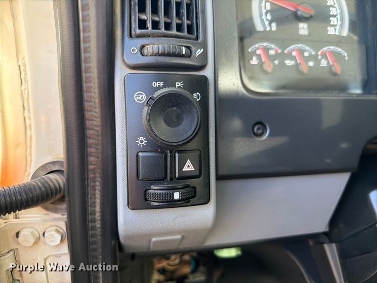 image for item EF1350 2020 Mack Granite water truck