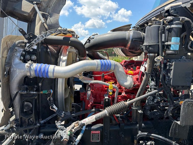 image for item EF1350 2020 Mack Granite water truck