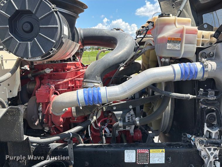image for item EF1350 2020 Mack Granite water truck