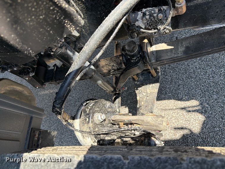 image for item EF1350 2020 Mack Granite water truck