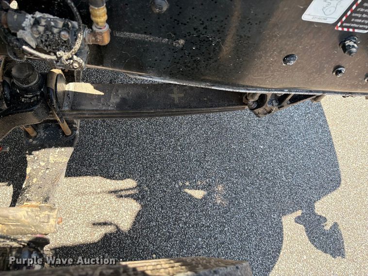 image for item EF1350 2020 Mack Granite water truck