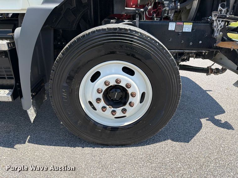 image for item EF1350 2020 Mack Granite water truck