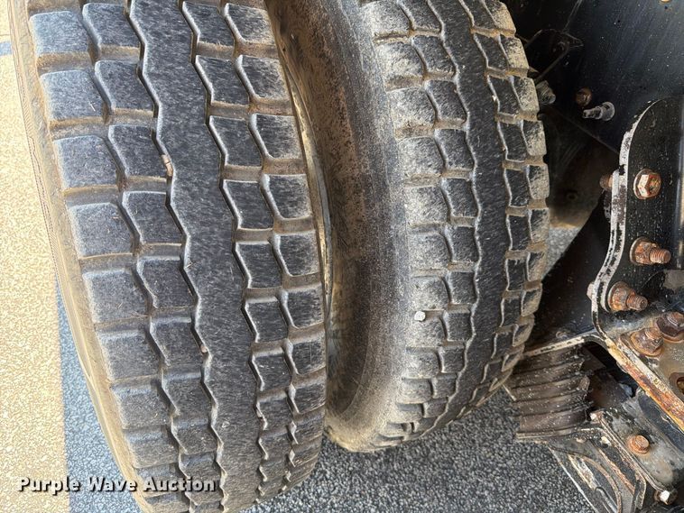 image for item EF1350 2020 Mack Granite water truck