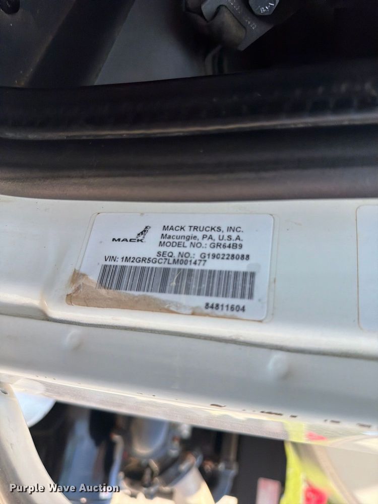 image for item EF1350 2020 Mack Granite water truck