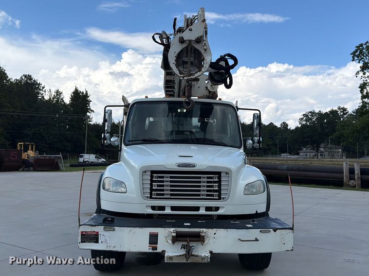 image for item EF1399 2013 Freightliner Business Class M2 digger derrick truck