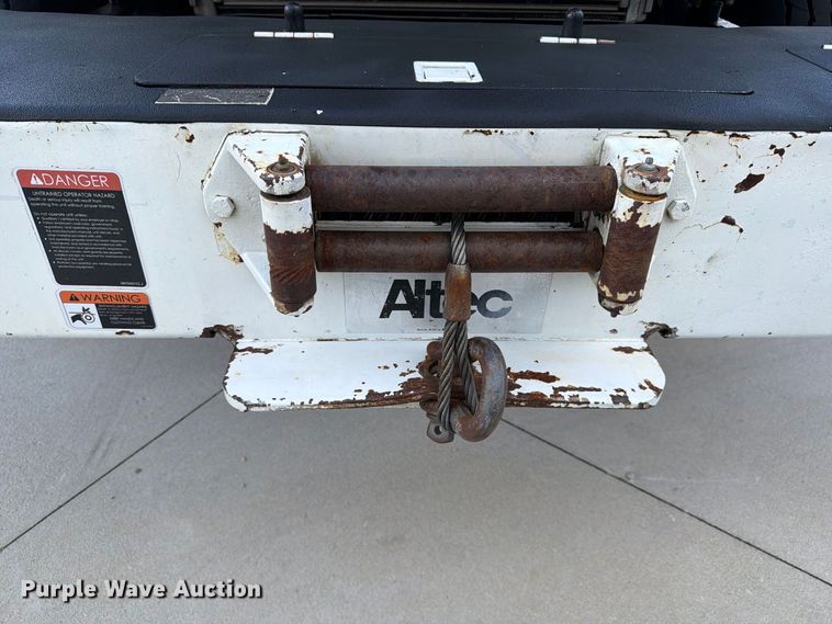 image for item EF1399 2013 Freightliner Business Class M2 digger derrick truck