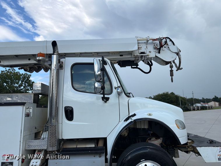 image for item EF1399 2013 Freightliner Business Class M2 digger derrick truck