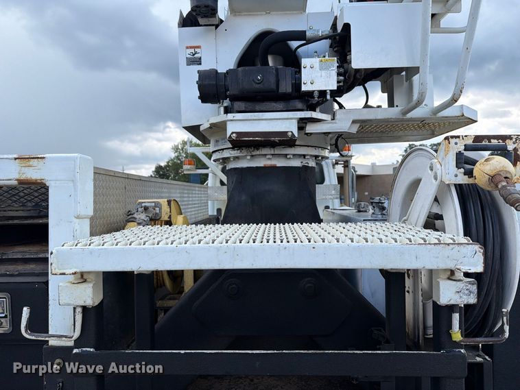 image for item EF1399 2013 Freightliner Business Class M2 digger derrick truck