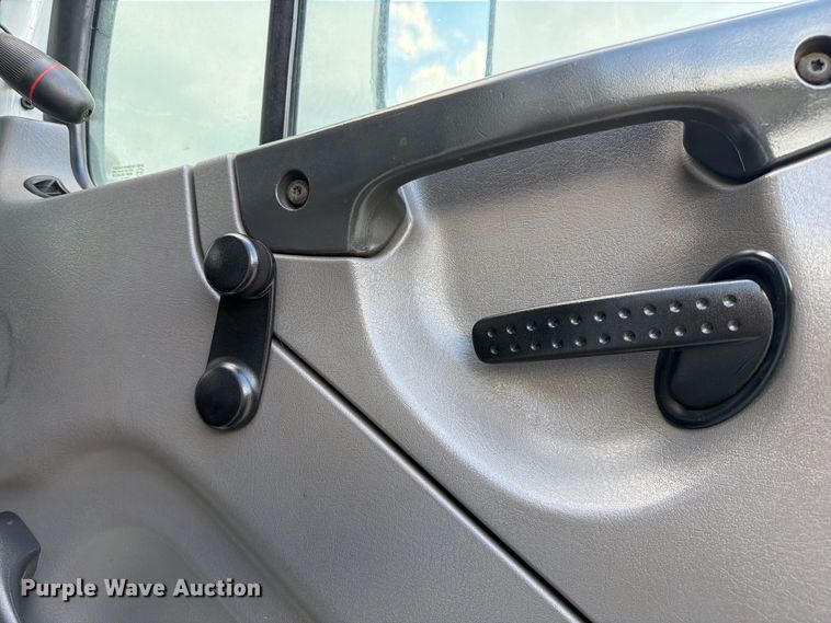 image for item EF1399 2013 Freightliner Business Class M2 digger derrick truck